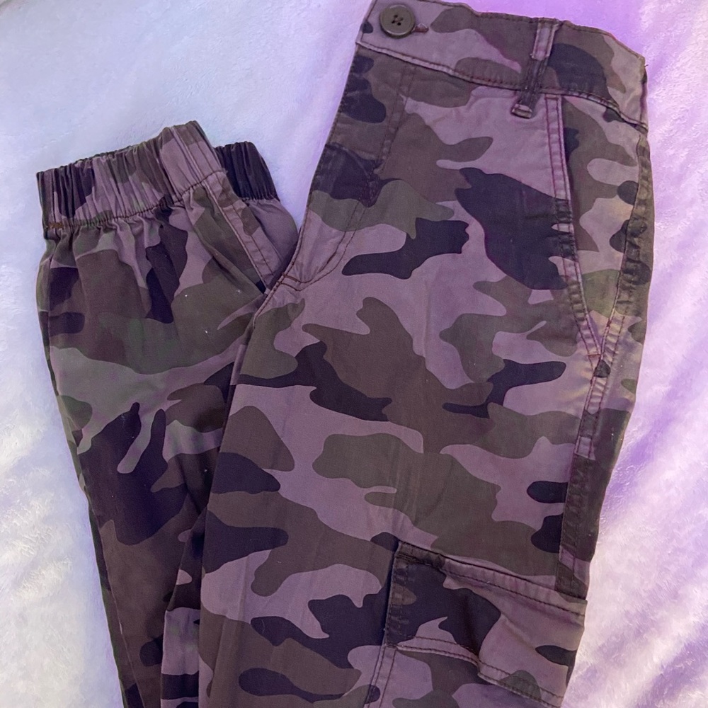 camo cargo pants